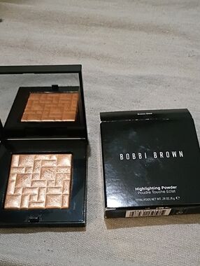 Bobbi Brown Bronze Glow Highlighting Powder — Shimmering Bronze